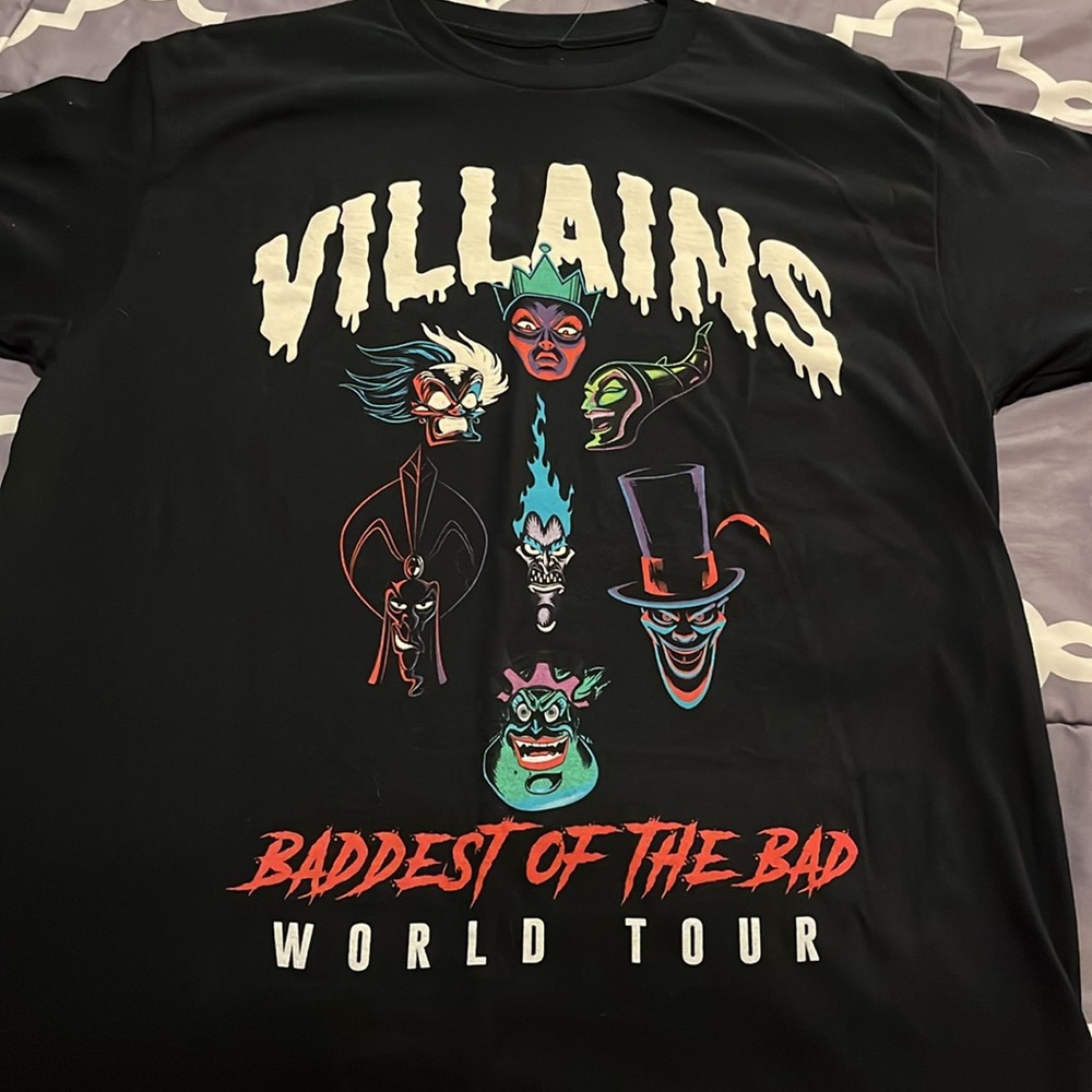 Disney Villains T-Shirt - NWOT